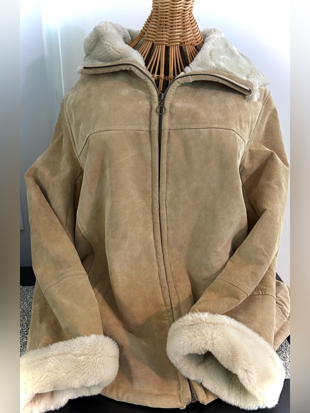 Jones New York Faux Fur Lined Suede Hooded Jacket Tan Beige Cozy Medium